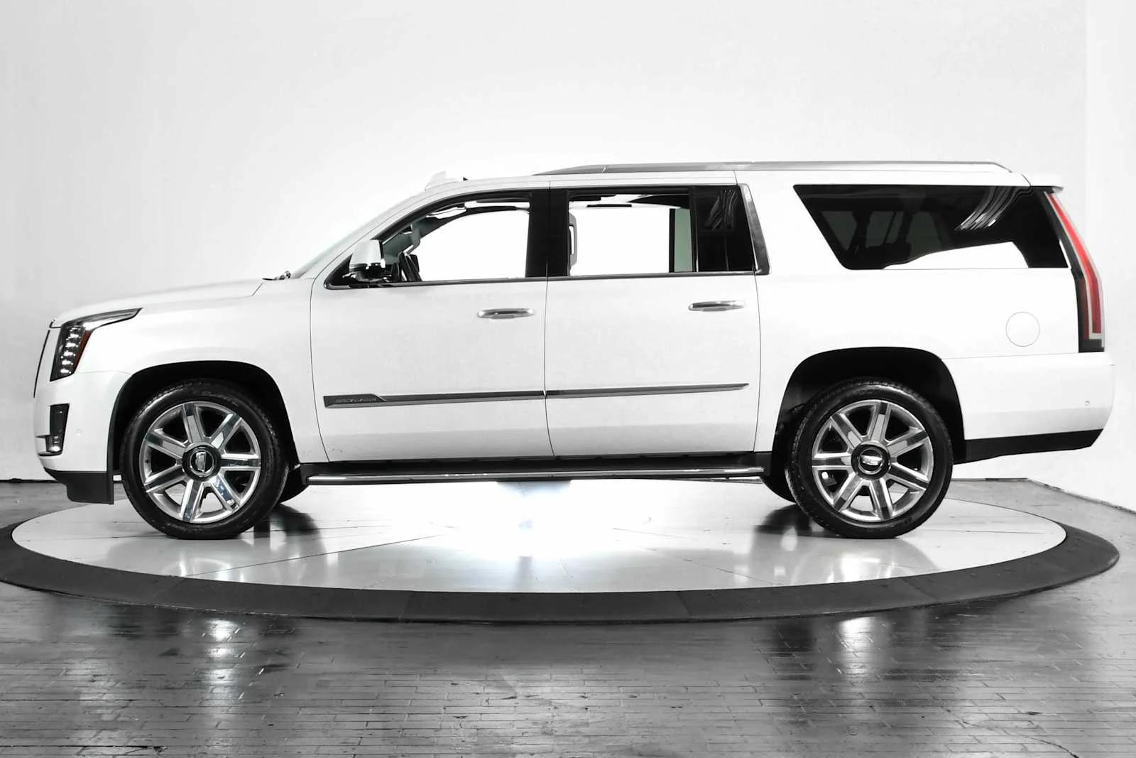 cadillac escalade esv 2018 1GYS4HKJ5JR142482 image cadillac escalade esv 2018 1GYS4HKJ5JR142482 image